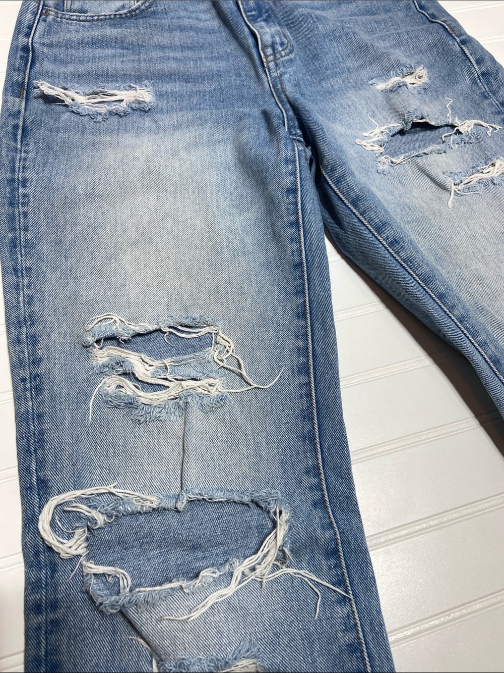 Altar'd State Vervet 100% Cotton Boyfriend Jeans Woman’s 26 Thrashed High-Rise - Picture 6 of 11